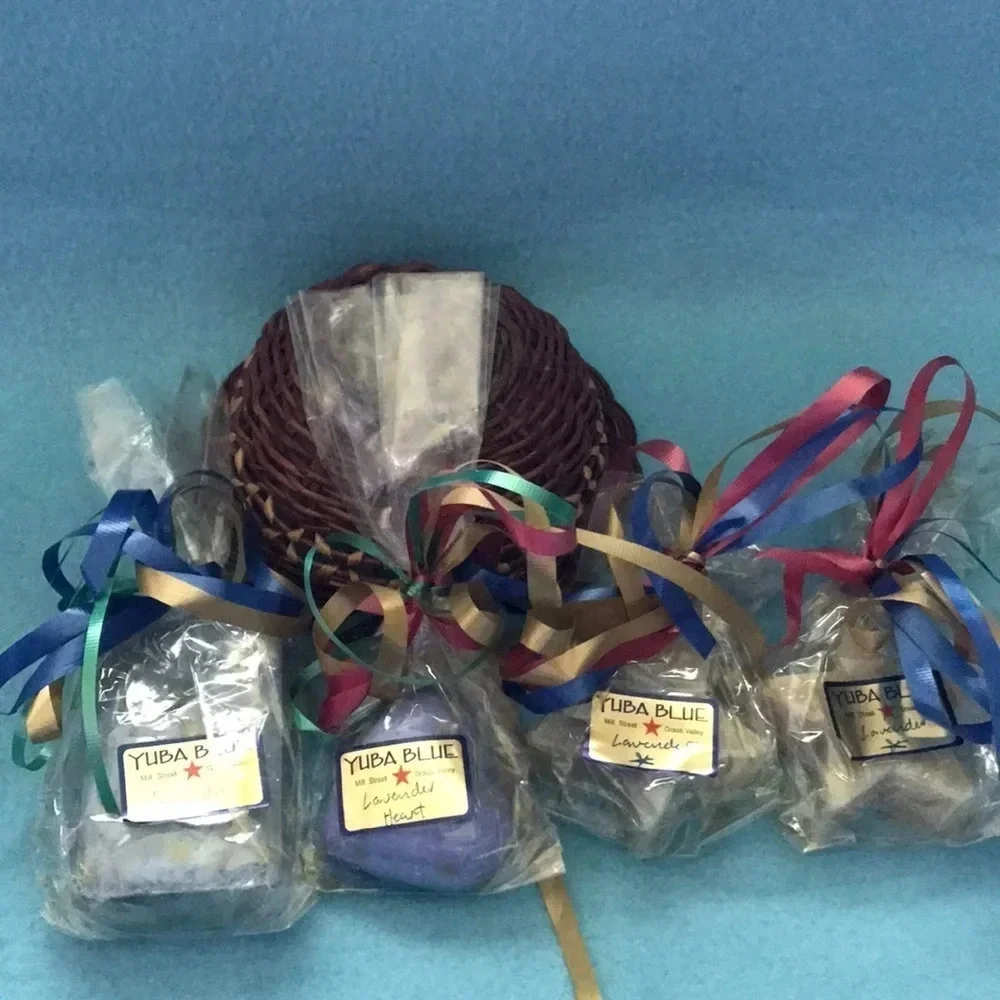𝅺LAVENDER soaps gift basket
